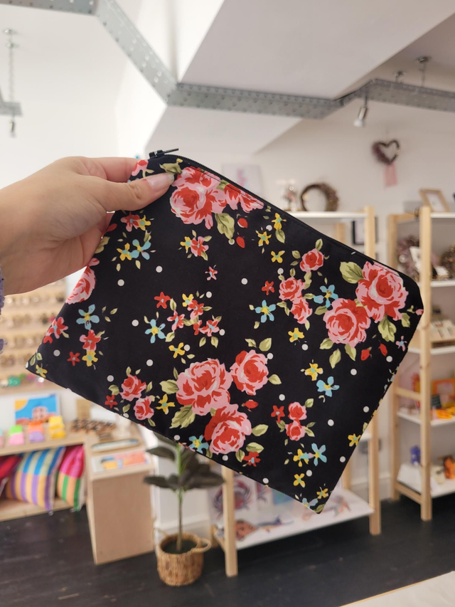 Black and pink floral zip makeup pouch - 100% cotton - HBH-002