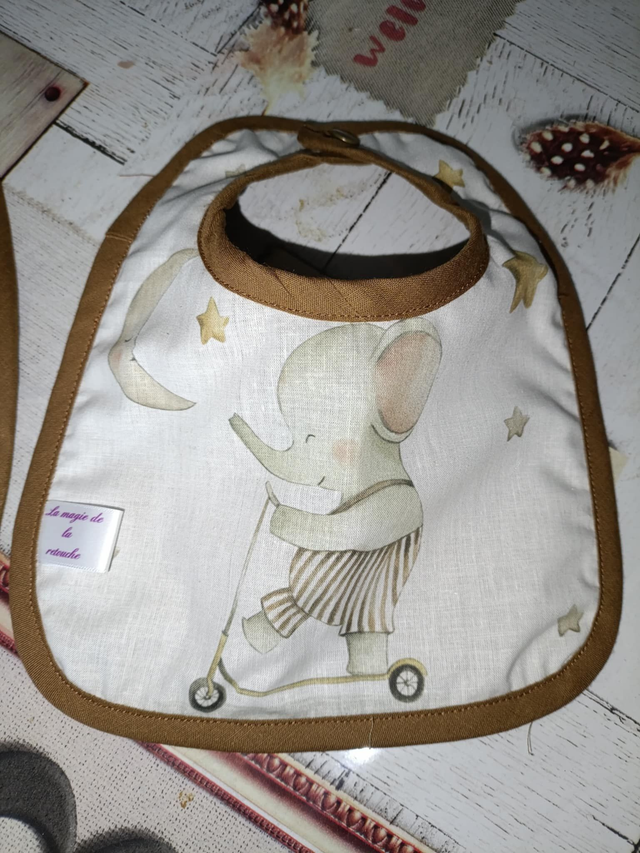 Bavoirs lot de 2 éléphant et blaireau personnalisé