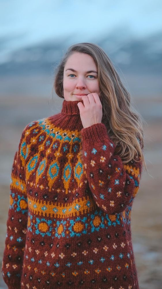 Kathmandu Polar Sweater Kit - Col 01 (Rust Red Troll and Blåne) - Wool &amp; Pattern - Linka Neumann