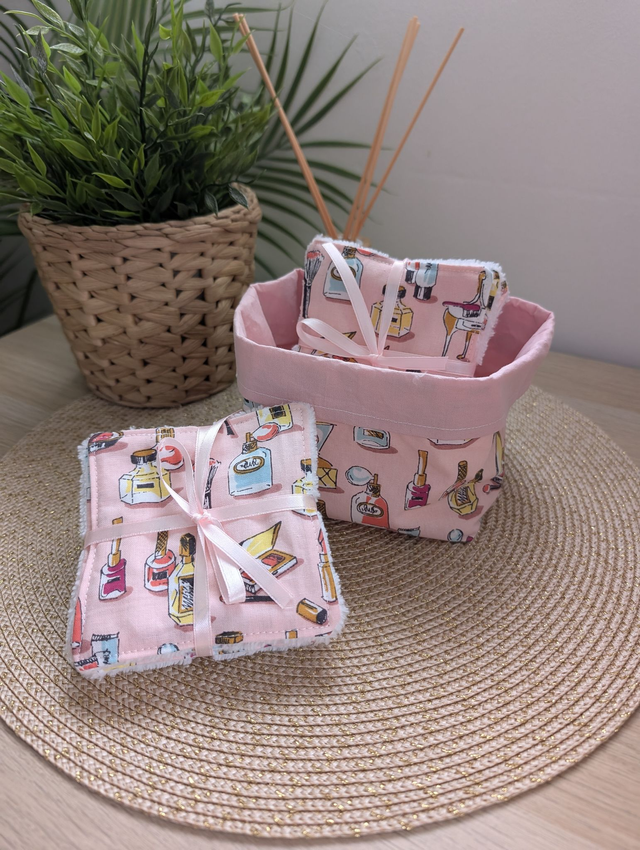 Panier de 10 cotons lavables démaquillants rose