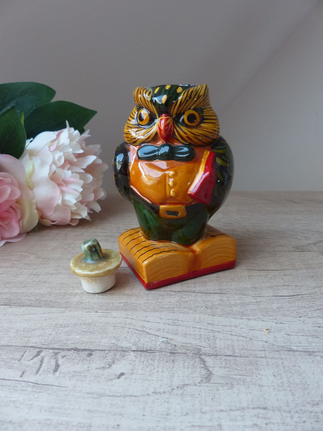 Figurine vintage Monsieur Hibou en céramique – oiseau savant sur livre avec chapeau amovible – années 70 - déco pour bureau ou bibliothèque