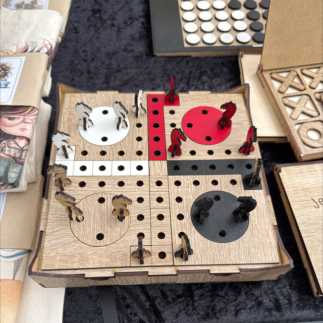 Jeu des petits chevaux 