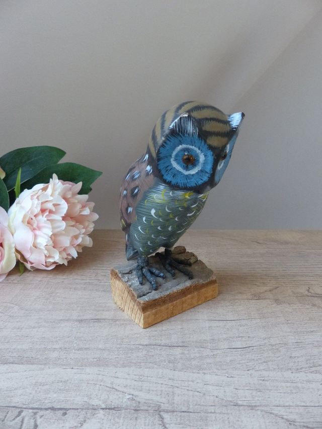 Figurine Hibou Vintage en Bois Peint – Sculpture Bleu Vert sur Socle, Décoration Animalière Cottage Ferme Maison de Campagne