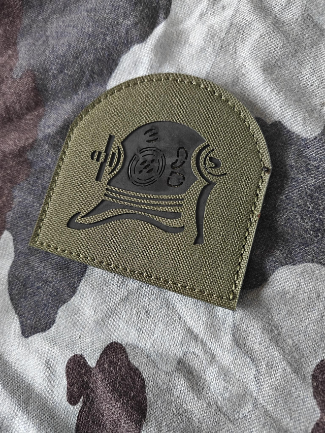 Navy Dive qualification badge (Grey) 