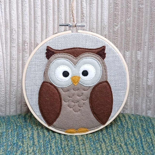 Wildlife Range, hoop art. OWL DESIGN. Wall art. Hand-sewn. Grey background.  