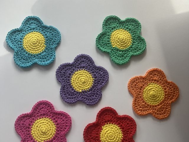 6 sous-verres fleurs colorées au crochet 