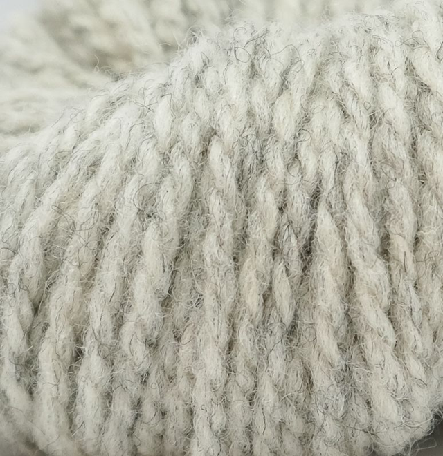 Hillesvåg Troll - 0764 - Semi Bleached Light Grey Heather