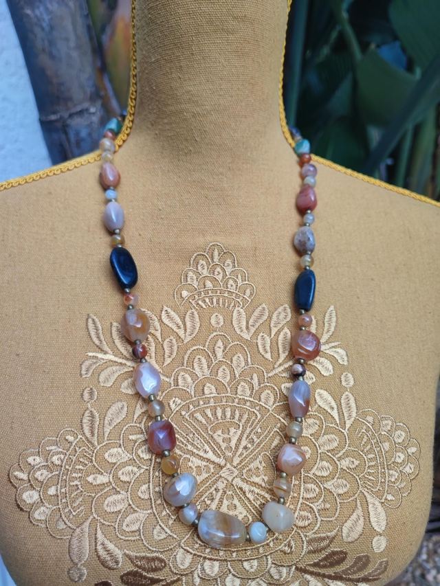 Collier mendiant avec pierres naturelles