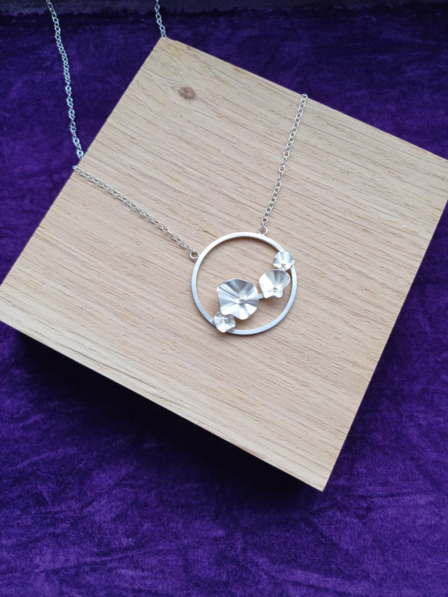 Ripple Burst Necklace 