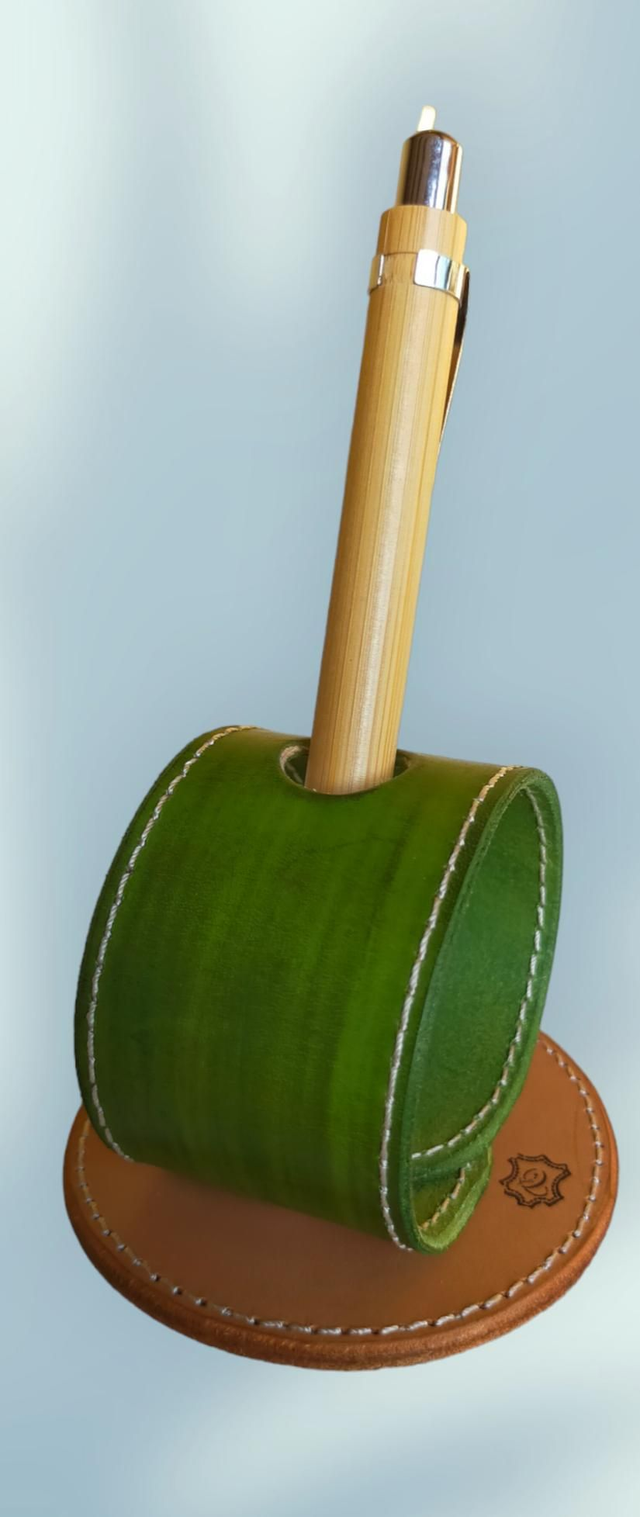 Porte stylo de bureau 