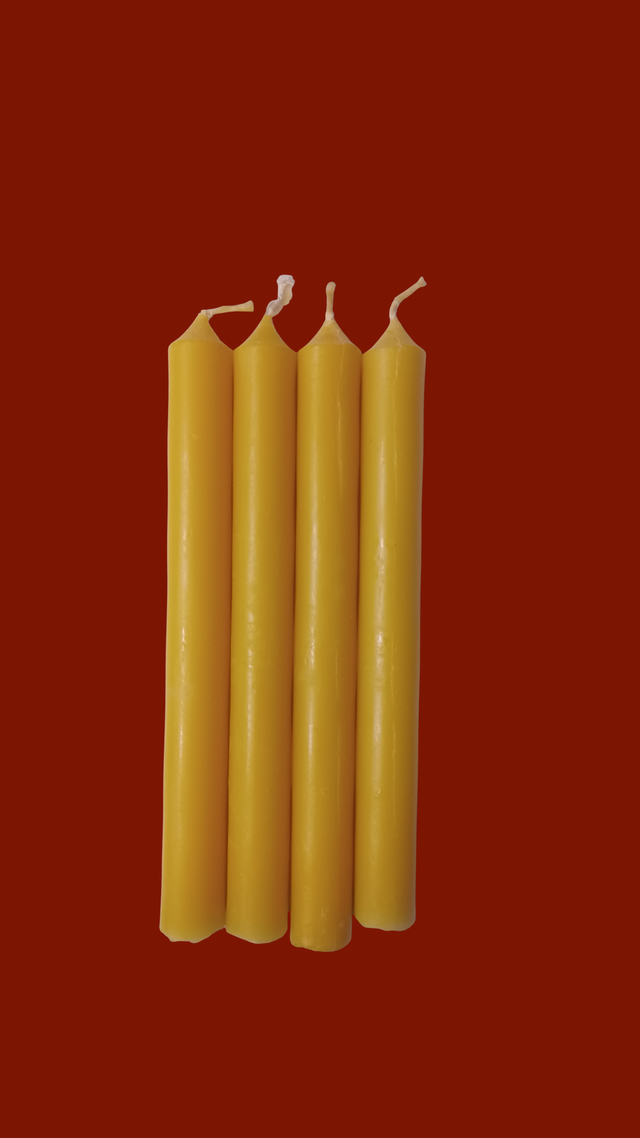 Tafelkerzen im Set zu je 4 Kerzen