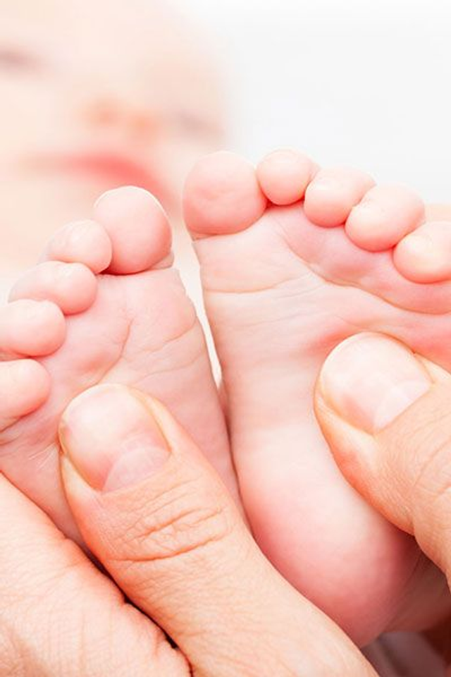 Séance de réflexologie bébé ou enfant
