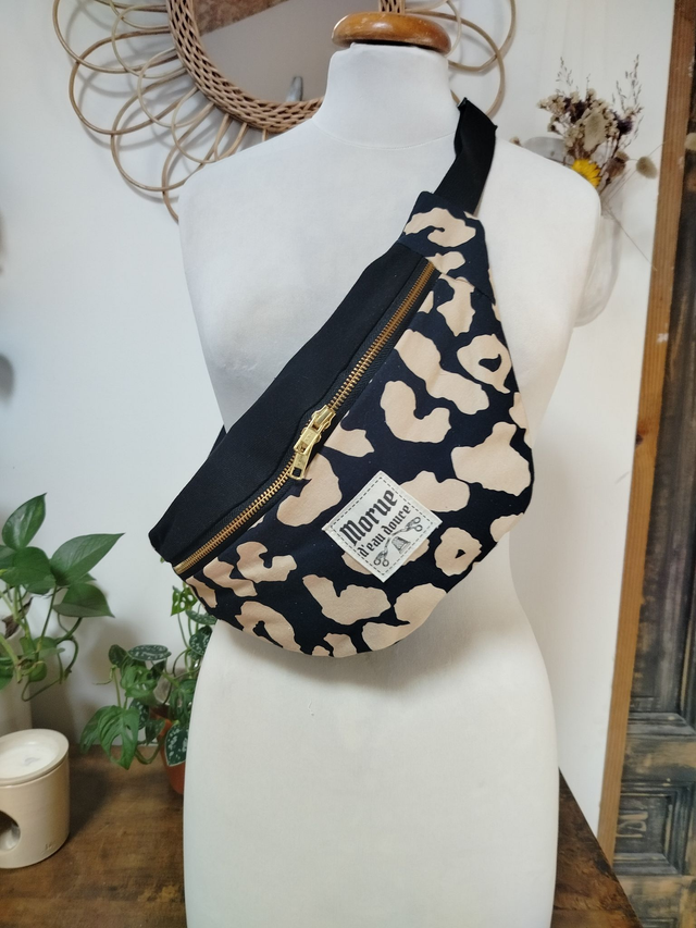 Sac banane M léopard noir 