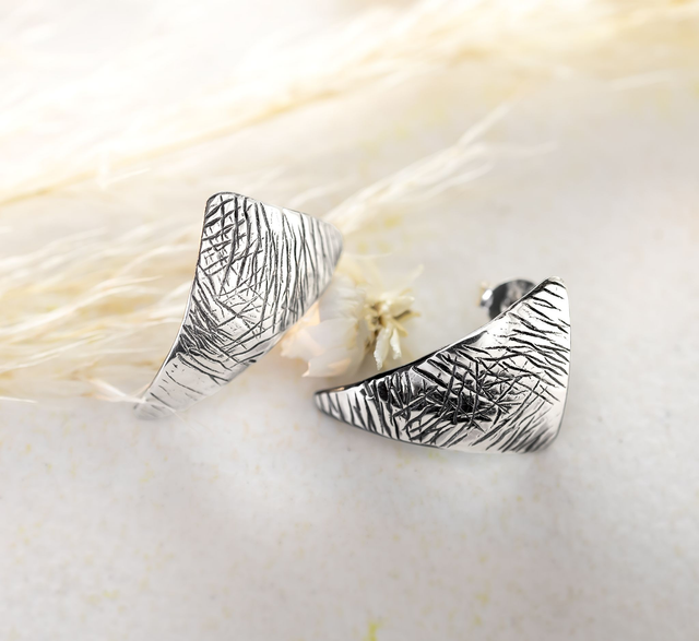 Pendientes de presión hechos a mano en plata 925