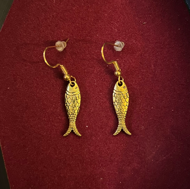 Tiny gold fish earrings 