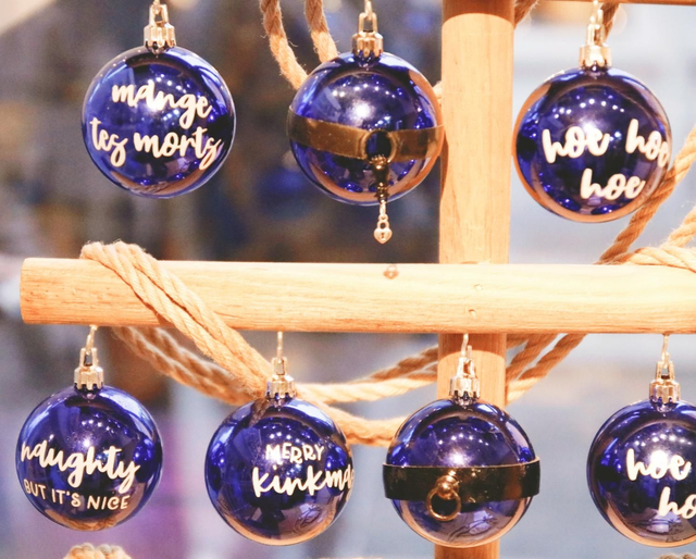 Boules de Noël impertinentes