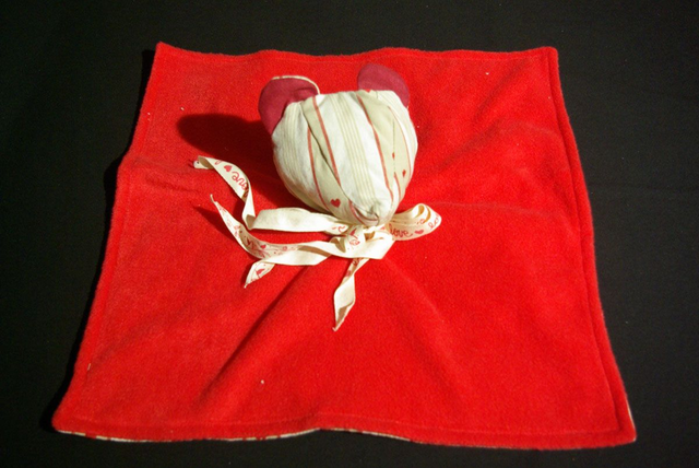 659-Doudou souris "Love" ROUGE 40 x 40 cm