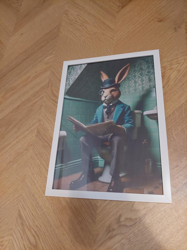 A4 koon pupuherra pöntöllä, valkoinen kehys 