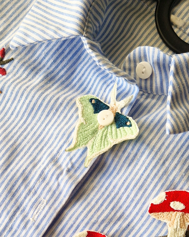 Boutonnière brodée