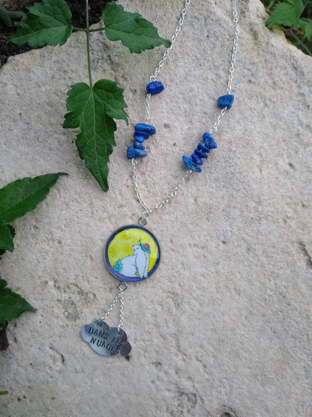 Collier Suivez le Lapin Blanc