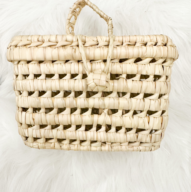 Mini coffre en palmier tressé 