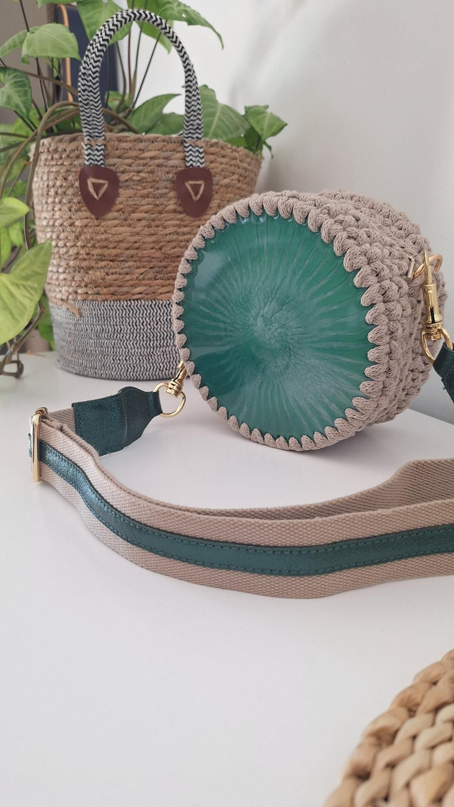 Sac résine/crochet vert et beige
