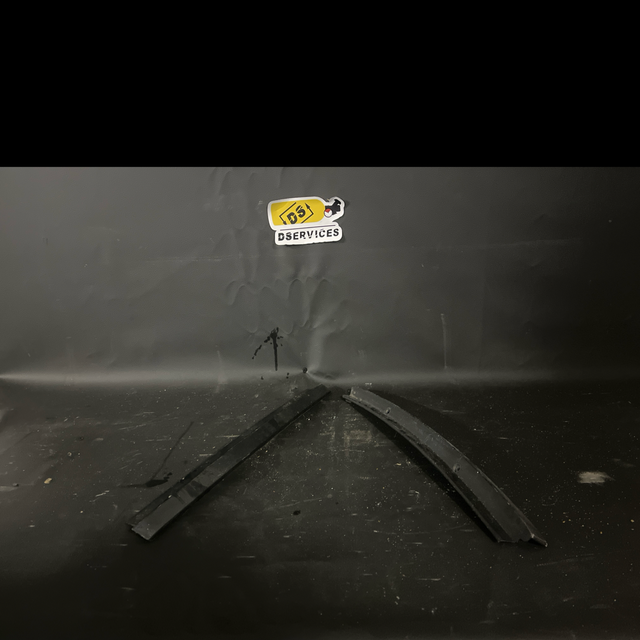 Maintient vitres arrière 