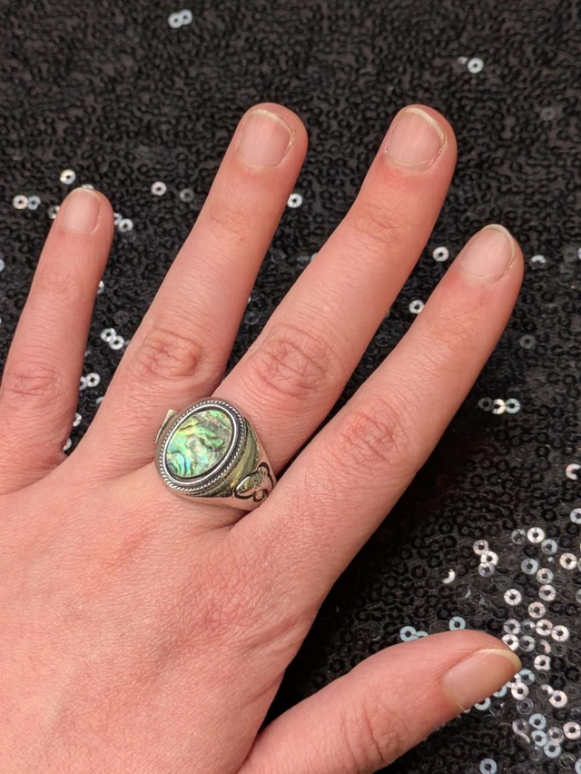 Bague chevalière coquille d&#039;ormeau