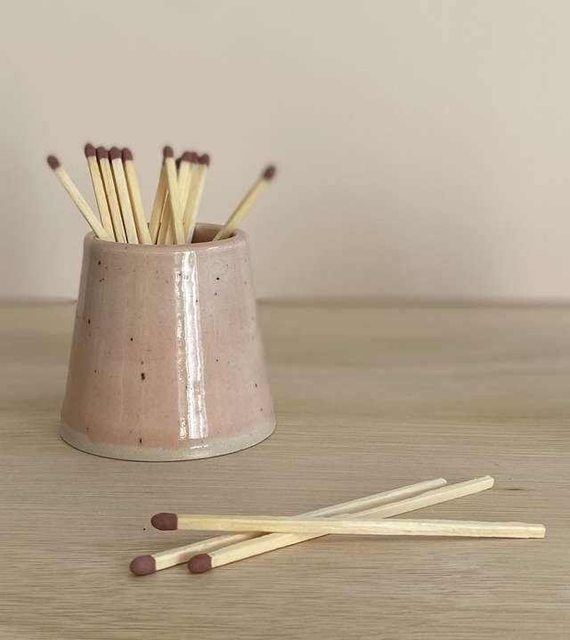 Match Stick Striker Pot