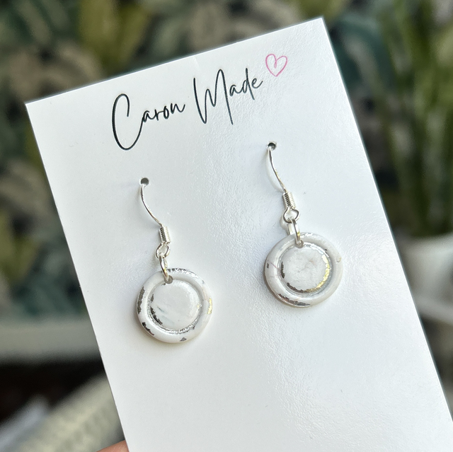 White and silver mini circle earrings 