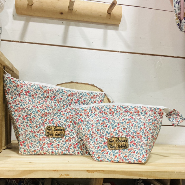 Trousse transformable en panière fleuri 