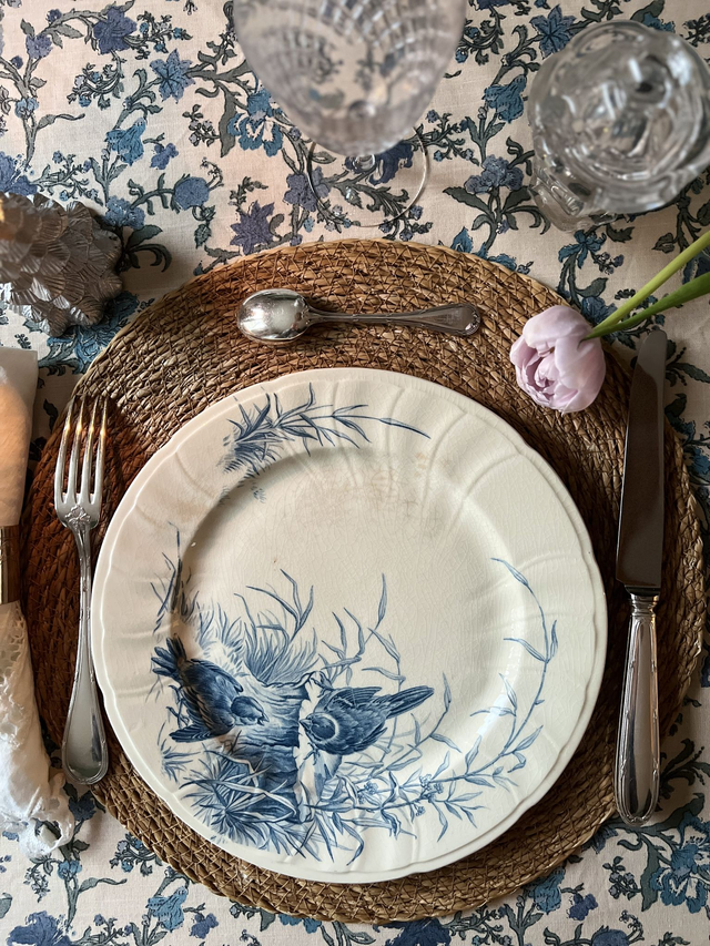 OISEAUX - Suite de 6 assiettes plates aux Oiseaux par la manufacture française de Gien - Terre de Fer