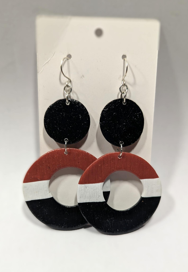 Boucles d'oreilles marron/blanche et noir