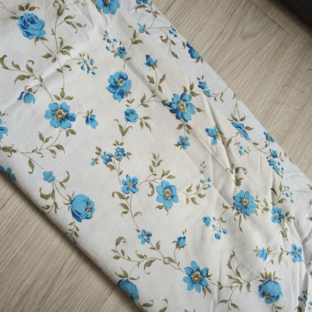 Tissus vintage fleurs bleues