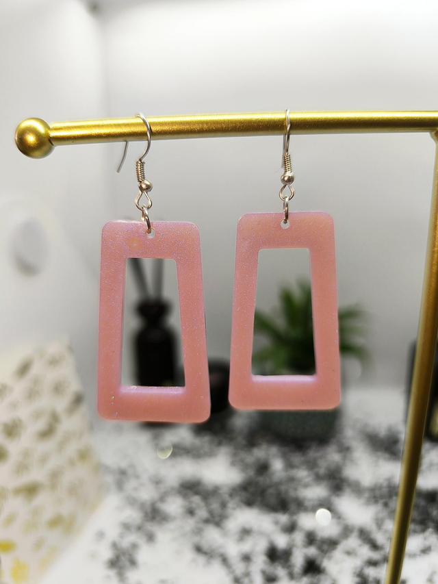 Boucles d'oreilles rectangle rose nacré 