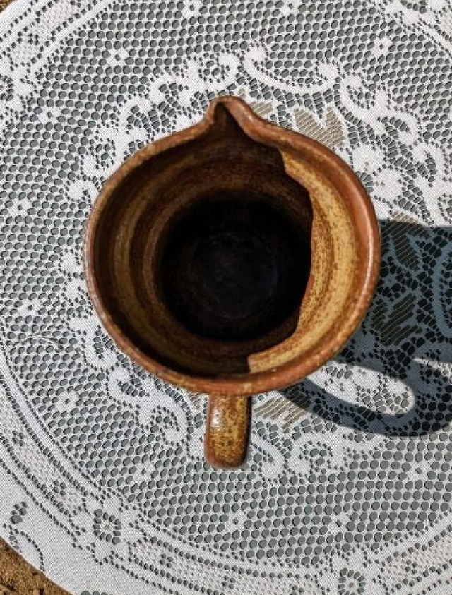 Pichet en grès vernissé