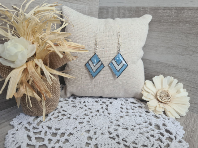 Boucles d&#039;oreilles argentées géométrique Légères Et Hypoallergénique