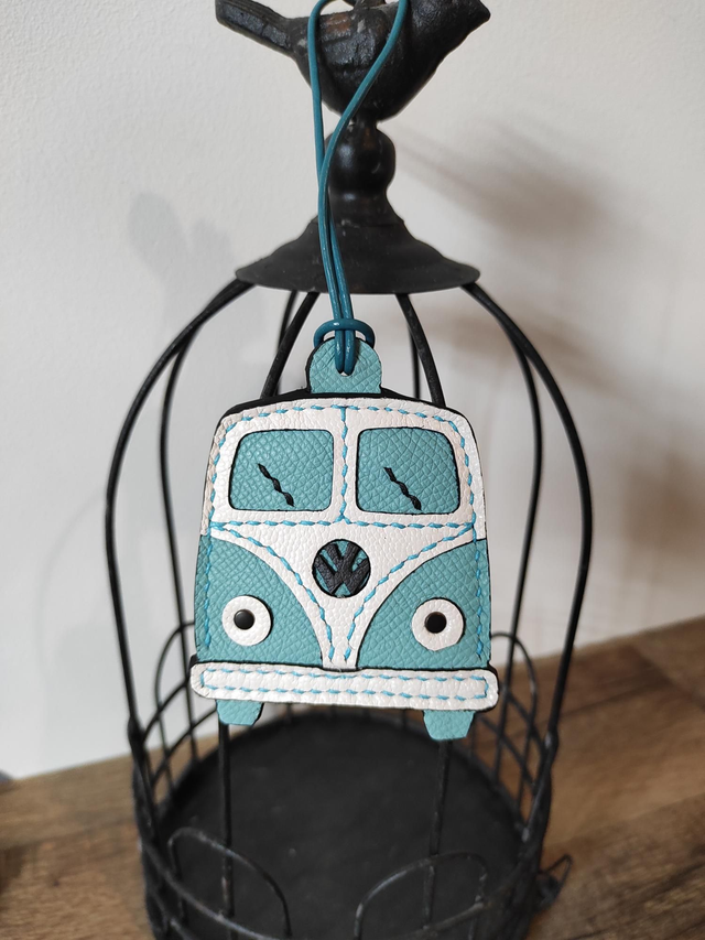 Van en cuir à suspendre 