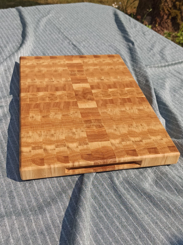 Dębowa deska do krojenia typu „End Grain” 46x30,5 cm