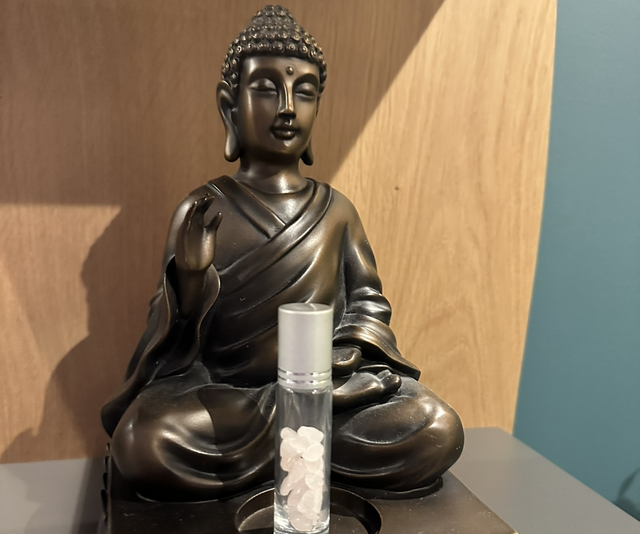 Roll-on avec pierres naturelles de Quartz Rose