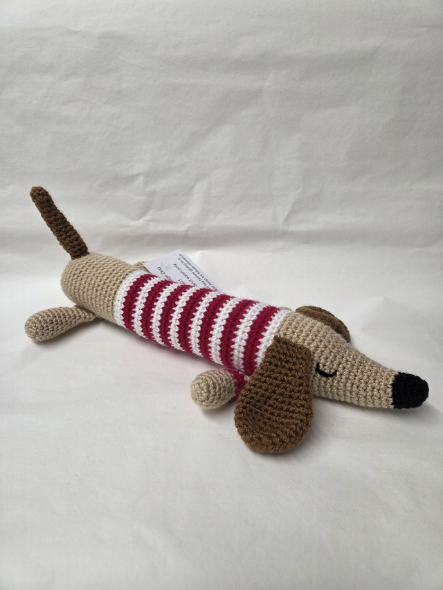 Sleeping Sausage Dog - KL-057