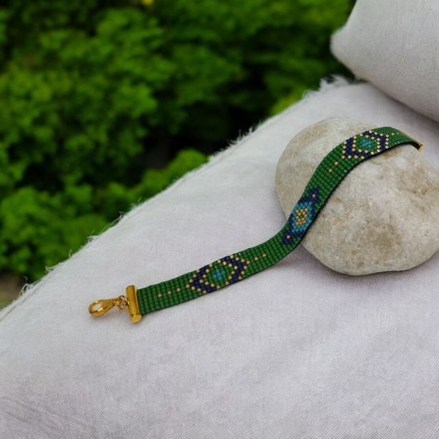 Bracelet bleu, vert et or