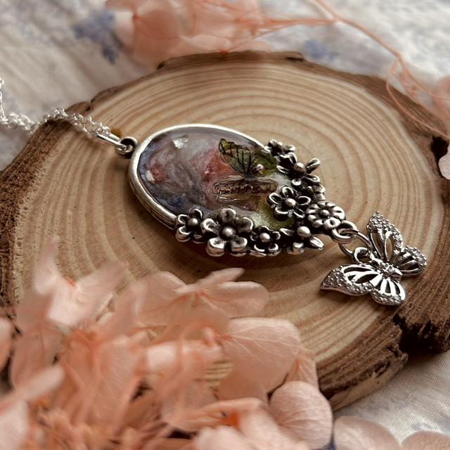 Butterfly and Flower Necklace With Charm - Valentine’s Day Collection