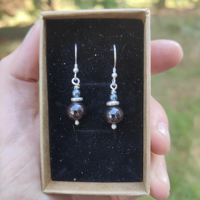 Boucles d&#039;oreilles &quot;Harmonie&quot; Double : Grenat et Hématite 