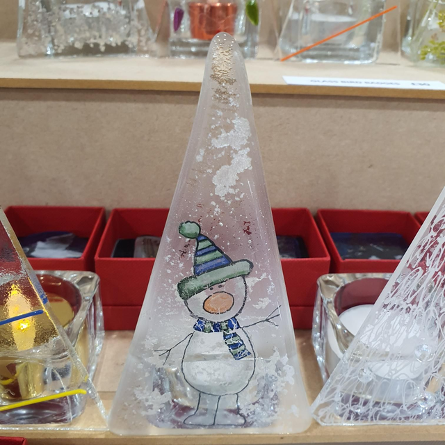 Large Snowman design Xmas tree tealight holder