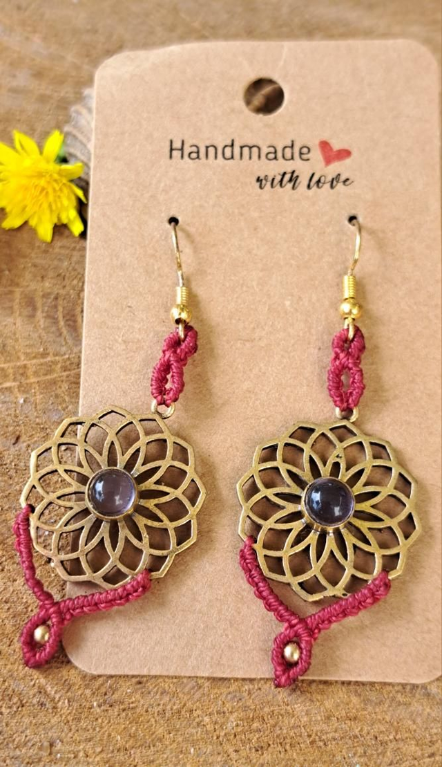 Boucles micro-macramé fleur rouge