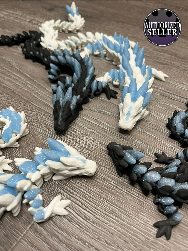 Gemstone Dragon sinisillä kristalleilla