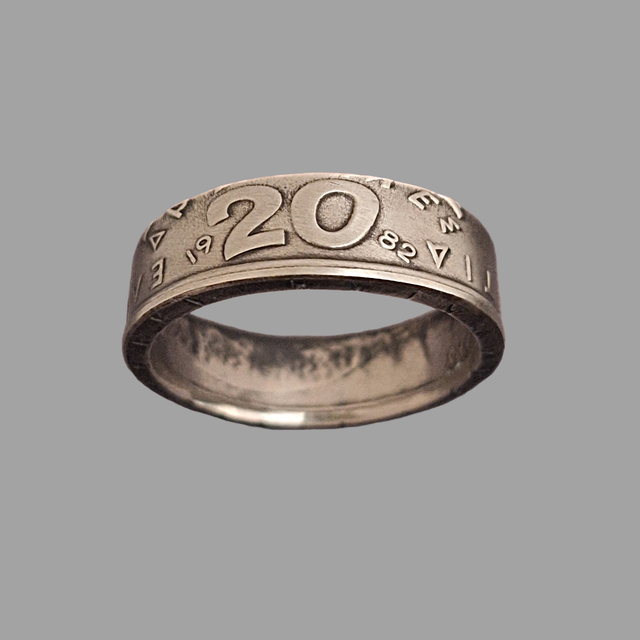 Greek 20 Drachmas 1982 Coin Ring   