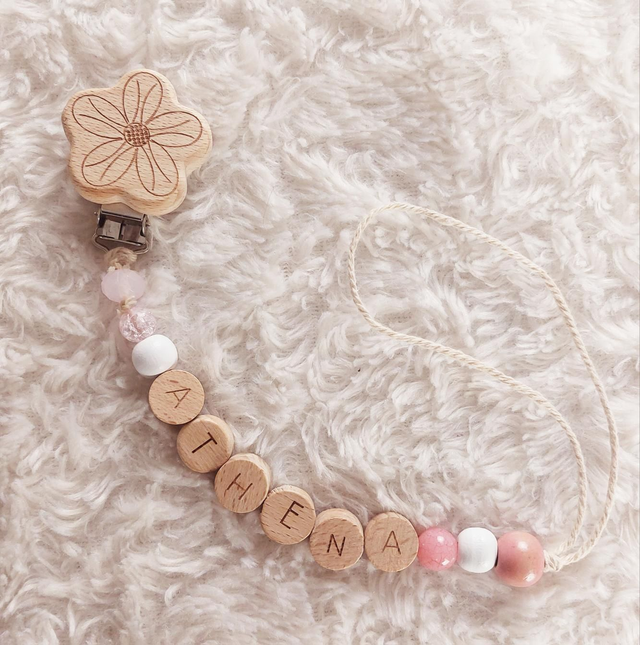 Attache tetine floral 