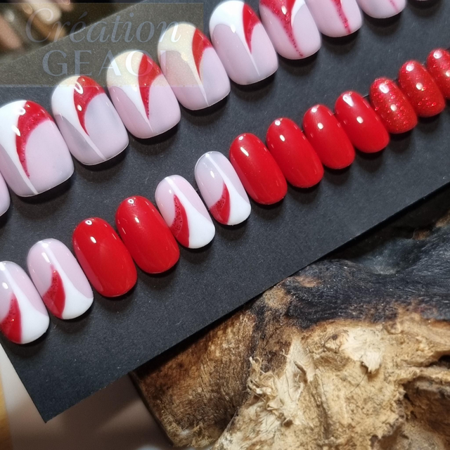 RED ARLEQUIN LITTLE OVAL S